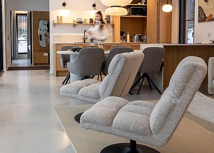 New Luxury By The Sea With Panoramic Views 波尔沃